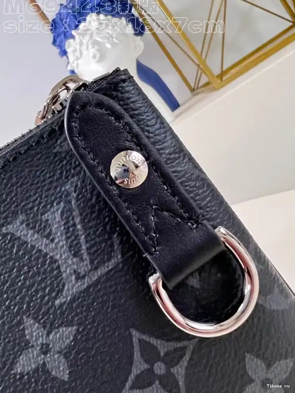 Cheap VUITTON MESSENGER TRIO LOUIS 0610